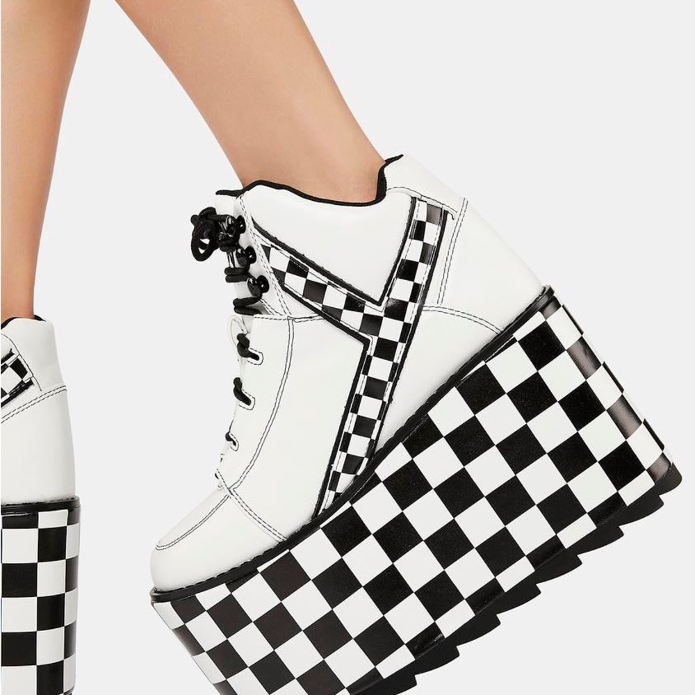 YRU Checkered Platform Ankle Boots